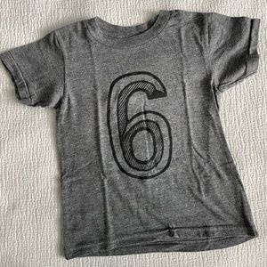 Mochi Kids 6 tshirt - unisex